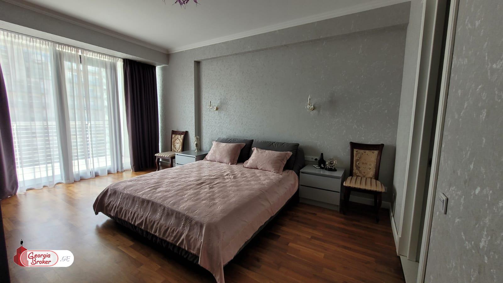 იყიდება ახალი გარემონტებული 5 ოთახიანი ბინა დომუსში, თამარაშვილზე